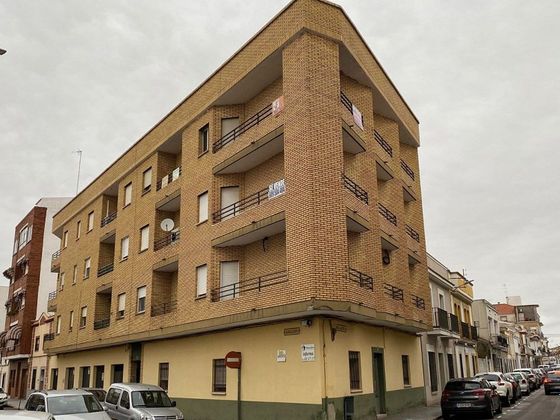 Foto 1 de Piso en venta en Don Benito de 4 habitaciones con balcón