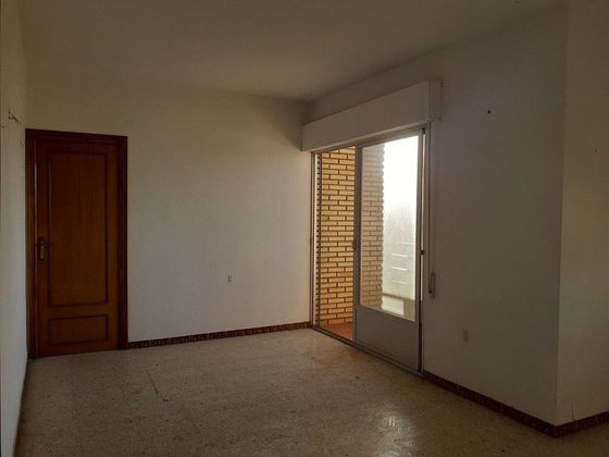 Foto 2 de Piso en venta en Don Benito de 4 habitaciones con balcón