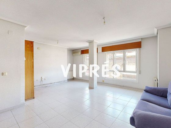 Foto 1 de Pis en venda a Centro - Cáceres de 5 habitacions amb terrassa i garatge