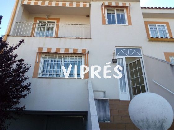 Foto 1 de Venta de casa adosada en Sierra de Fuentes de 4 habitaciones con terraza y garaje