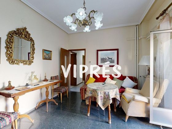Foto 2 de Pis en venda a Centro - Cáceres de 5 habitacions amb balcó i calefacció