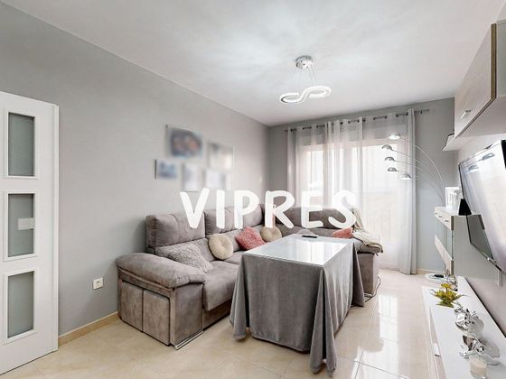 Foto 2 de Venta de casa en Mirandilla de 4 habitaciones con terraza y aire acondicionado