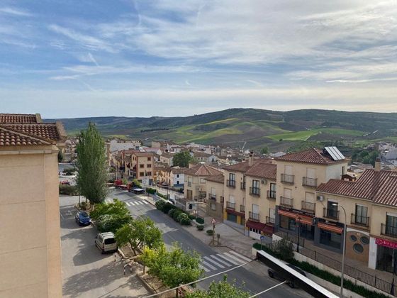 Foto 2 de Pis en venda a Alhama de Granada de 4 habitacions amb balcó