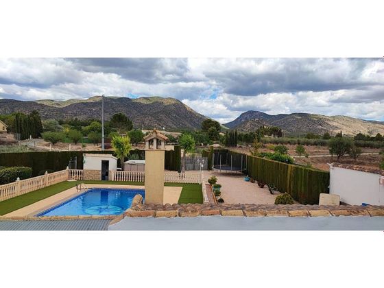 Foto 1 de Casa en venda a Caravaca de la Cruz de 4 habitacions amb terrassa i piscina