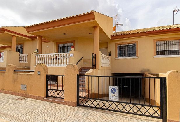 Foto 2 de Casa en venta en El Algar de 4 habitaciones con jardín y aire acondicionado