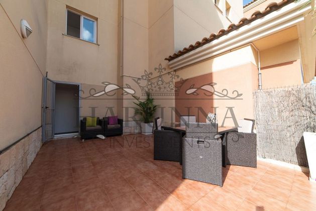 Foto 2 de Venta de piso en calle Castillo de Ricote de 2 habitaciones con terraza y piscina