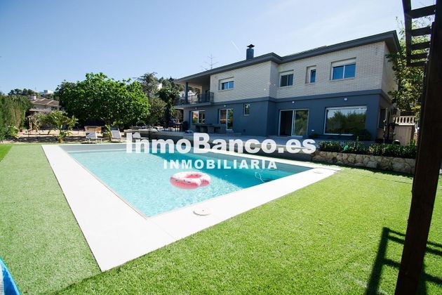 Foto 2 de Chalet en venta en avenida Buenos Aires de 6 habitaciones con terraza y piscina