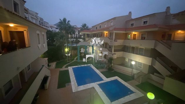 Foto 2 de Pis en lloguer a Parque de la Paloma de 3 habitacions amb terrassa i piscina