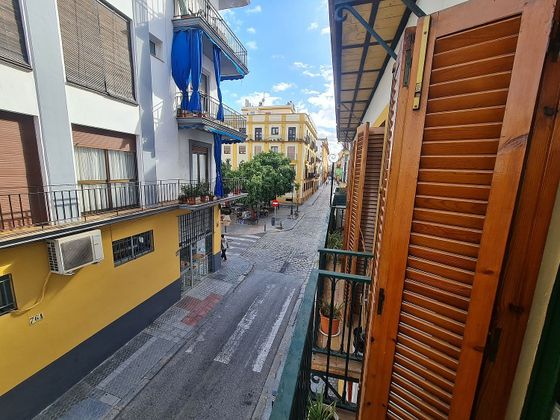 Foto 2 de Venta de piso en San Lorenzo de 4 habitaciones con balcón