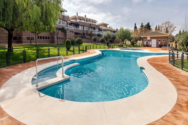 Foto 1 de Àtic en venda a Zubia (La) de 3 habitacions amb terrassa i piscina
