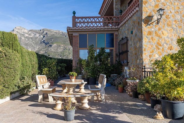 Foto 2 de Casa rural en venda a Jete de 4 habitacions amb terrassa i piscina