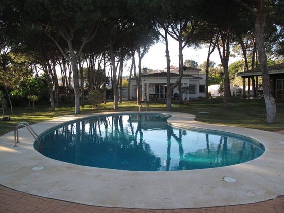 Foto 1 de Casa rural en venda a Cabo Pino - Reserva de Marbella de 8 habitacions amb terrassa i piscina