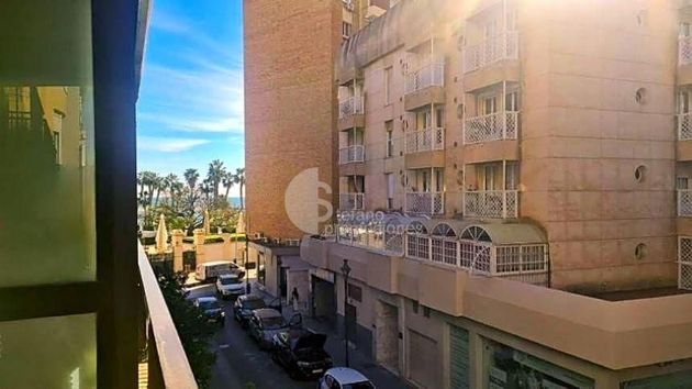 Foto 2 de Venta de piso en calle Maestranza de 9 habitaciones con terraza y aire acondicionado