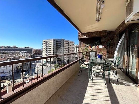 Foto 2 de Venta de piso en Perchel Sur - Plaza de Toros Vieja de 4 habitaciones con terraza y garaje