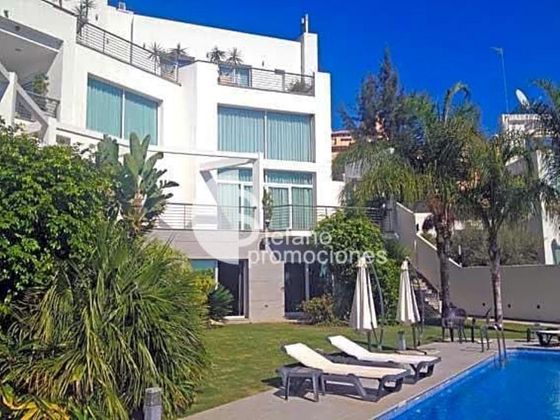 Foto 1 de Xalet en venda a Pinares de San Antón de 7 habitacions amb terrassa i piscina