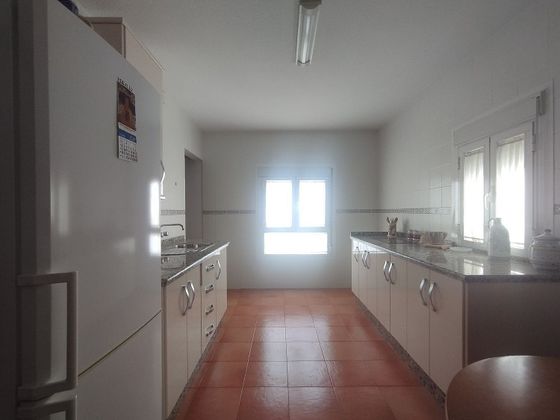 Foto 2 de Piso en venta en Fontanal - San Carlos - San José de 3 habitaciones con terraza y ascensor