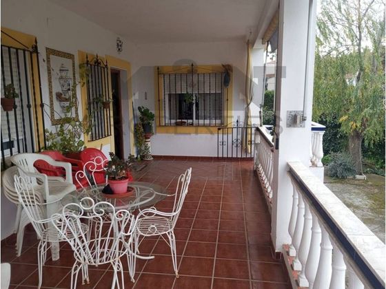 Foto 2 de Casa en venta en Almendralejo de 4 habitaciones con terraza y garaje