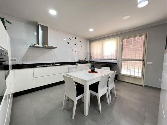 Foto 1 de Casa en venda a Benimuslem de 5 habitacions amb terrassa i aire acondicionat