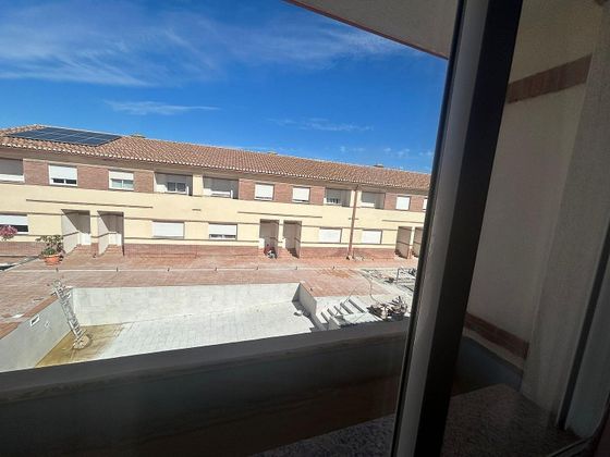 Foto 1 de Casa en alquiler en Huétor Vega de 3 habitaciones con terraza y piscina