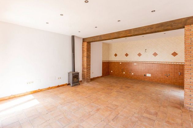 Foto 2 de Casa en venta en Vélez de Benaudalla de 4 habitaciones con terraza y piscina