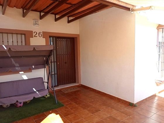 Foto 2 de Xalet en venda a Rinconada (La) de 4 habitacions amb terrassa i balcó