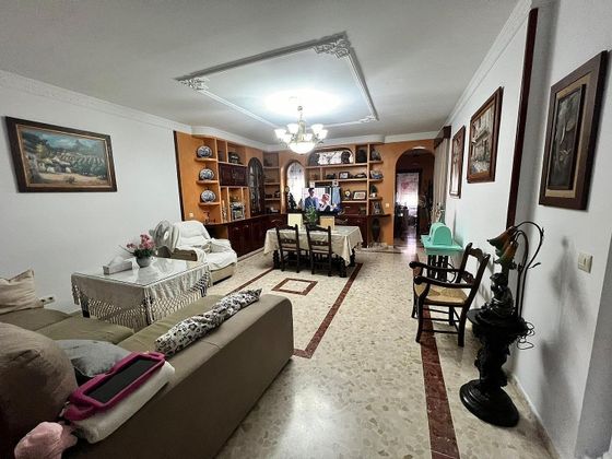 Foto 1 de Venta de casa en Villaverde del Río de 4 habitaciones con terraza y aire acondicionado