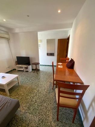 Foto 2 de Pis en lloguer a El Juncal - Av. de la Paz de 3 habitacions amb terrassa i mobles