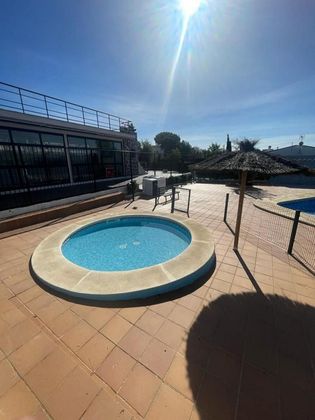 Foto 1 de Casa en venta en Valencina de la Concepción de 4 habitaciones con terraza y piscina