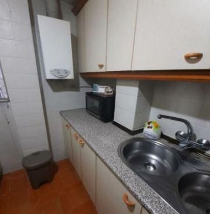 Foto 2 de Alquiler de piso en Las Huertas - San Pablo de 3 habitaciones con muebles y aire acondicionado