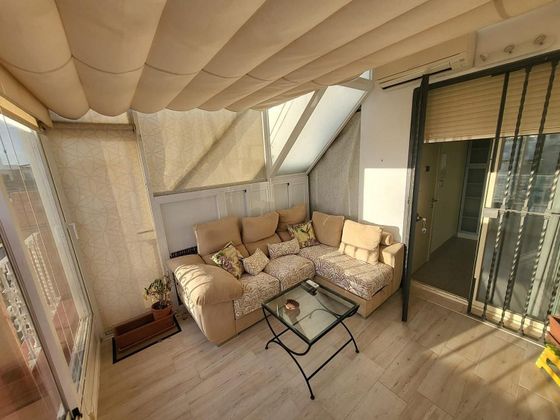 Foto 2 de Alquiler de piso en San Lorenzo de 2 habitaciones con muebles y aire acondicionado