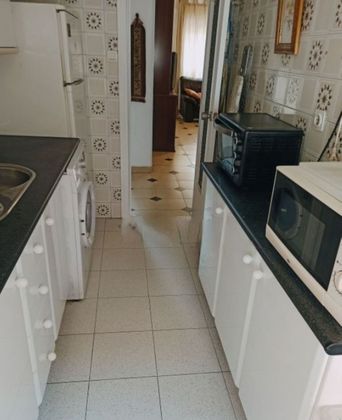 Foto 2 de Pis en lloguer a Sector Sur  - La Palmera - Reina Mercedes de 3 habitacions amb mobles i aire acondicionat