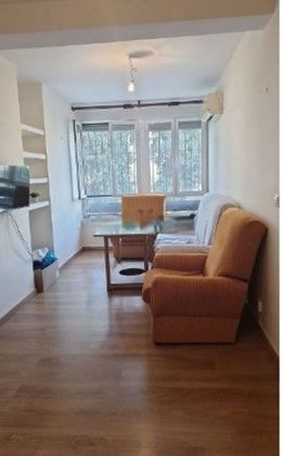 Foto 2 de Alquiler de piso en Nervión de 3 habitaciones con garaje y muebles