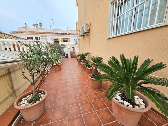 Foto 2 de Casa adossada en venda a El Perelló - Les Palmeres - Mareny de Barraquetes de 5 habitacions amb terrassa i piscina