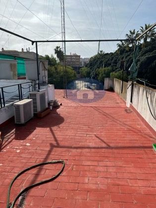 Foto 2 de Casa adossada en venda a La Paz de 2 habitacions amb terrassa i balcó