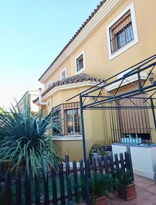 Foto 1 de Casa en venda a Nueva Alcalá de 4 habitacions amb terrassa i garatge