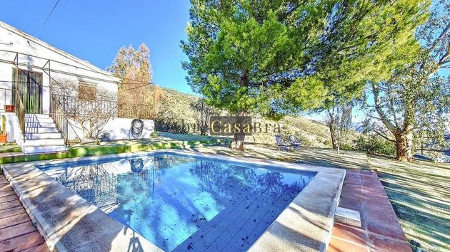 Foto 2 de Casa rural en venta en Sedella de 3 habitaciones con terraza y piscina