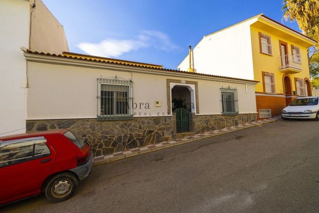 Foto 1 de Casa adossada en venda a Riogordo de 5 habitacions amb terrassa i jardí