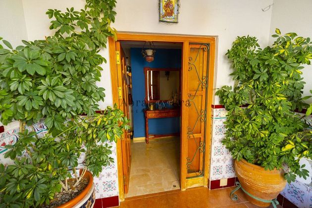 Foto 2 de Casa adossada en venda a Riogordo de 5 habitacions amb terrassa i jardí