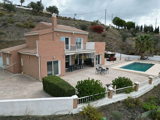 Foto 1 de Chalet en venta en Arenas de 3 habitaciones con terraza y piscina