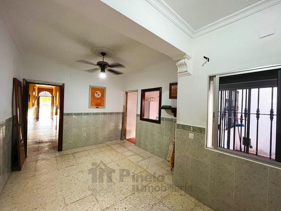 Foto 2 de Casa adossada en venda a Guillena de 4 habitacions amb terrassa i aire acondicionat