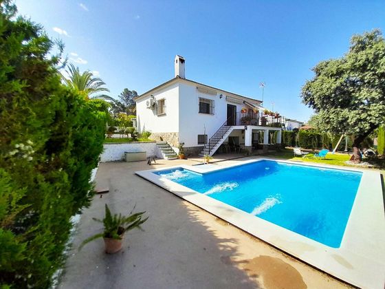 Foto 1 de Xalet en venda a Castilblanco de los Arroyos de 3 habitacions amb terrassa i piscina