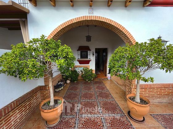 Foto 1 de Casa adossada en venda a Castilblanco de los Arroyos de 4 habitacions amb terrassa i balcó