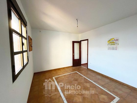Foto 2 de Venta de casa adosada en Castilblanco de los Arroyos de 1 habitación y 286 m²