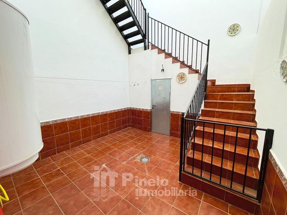 Foto 2 de Casa adossada en venda a Castilblanco de los Arroyos de 4 habitacions amb terrassa i balcó