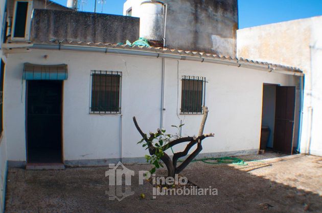 Foto 1 de Venta de casa adosada en Castilblanco de los Arroyos de 3 habitaciones con aire acondicionado