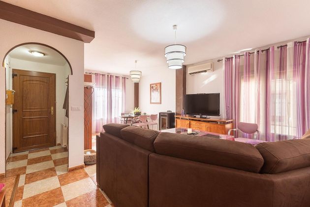 Foto 2 de Casa en venda a calle Roma de 4 habitacions amb terrassa i balcó