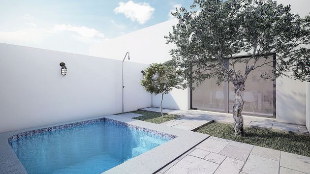 Foto 1 de Venta de casa adosada en Villanueva del Ariscal de 2 habitaciones con terraza y piscina