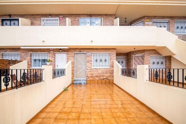 Foto 2 de Casa adossada en venda a San Pedro del Pinatar de 3 habitacions amb garatge i balcó