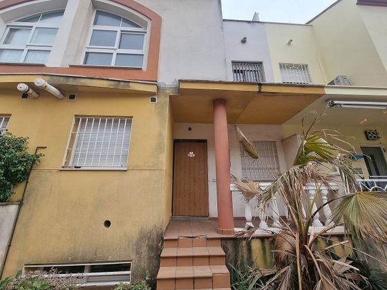 Foto 2 de Casa en venda a calle Fenicios de 5 habitacions amb terrassa i balcó