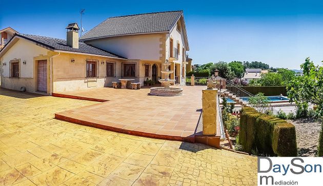 Foto 2 de Xalet en venda a Alcalá la Real de 4 habitacions amb terrassa i piscina